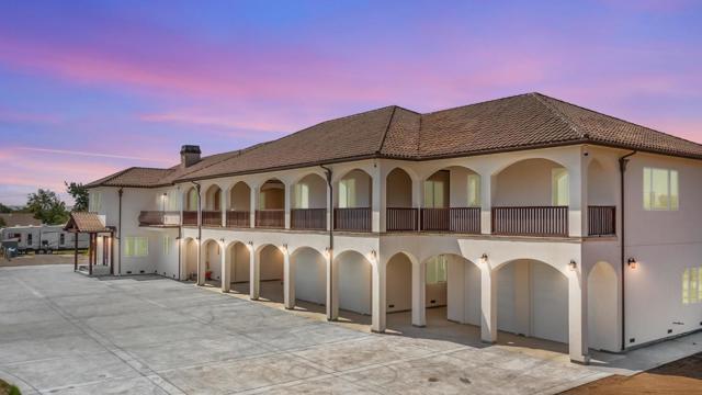 8440 Lovers Lane, Hollister CA: https://media.crmls.org/mediaz/bc551bfc-49c0-43d9-9812-aea52f3404ee.jpg