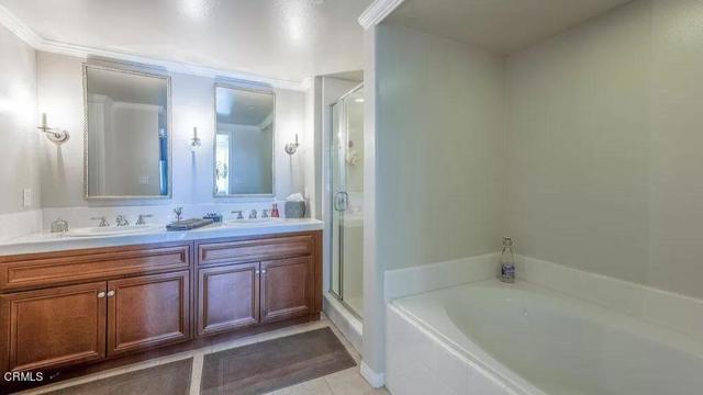 4346 Tradewinds Drive, Oxnard CA: https://media.crmls.org/mediaz/bc551ed6-dac6-425d-acb1-cbbb6c2e6179.jpg