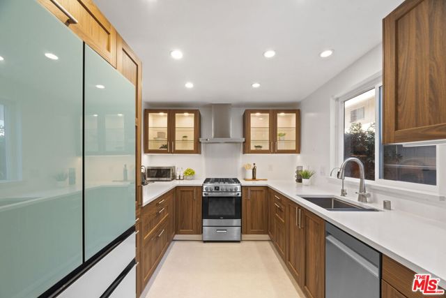 1541 Stoner Avenue, Los Angeles CA: https://media.crmls.org/mediaz/bc552a53-fb0b-44b4-9dba-a343ffd6981b.jpg