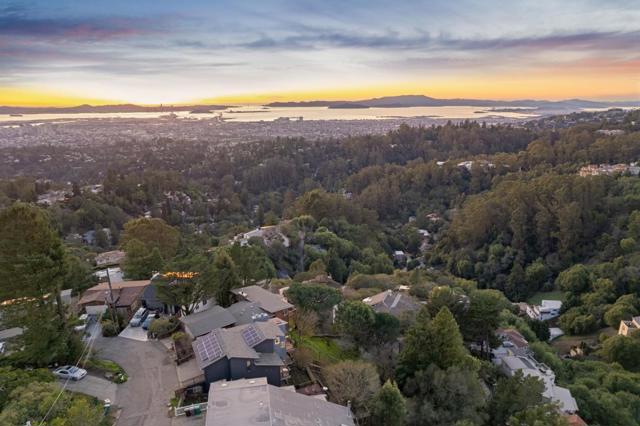 58 Villanova Drive, Oakland CA: https://media.crmls.org/mediaz/bc565e1f-ef78-457c-b79b-043ef299e058.jpg