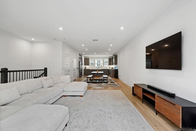2942 Franklin, San Diego CA: https://media.crmls.org/mediaz/bc566684-4c1b-414f-b987-8ad86aa710cf.jpg