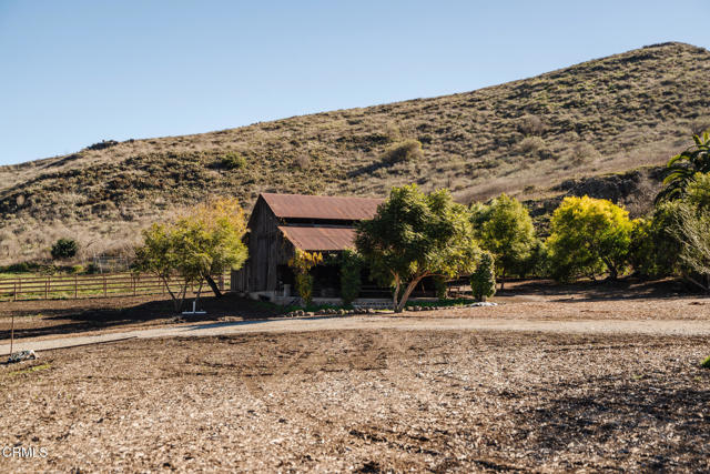 Detail Gallery Image 9 of 75 For 11666 Santa Rosa Rd, Camarillo,  CA 93012 - 10 Beds | 4/2 Baths