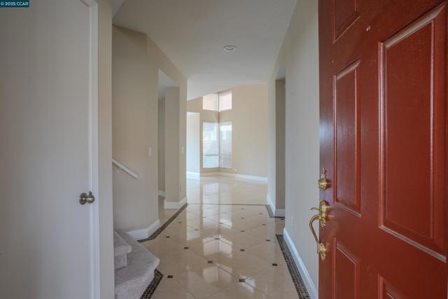 772 Lakemont Pl, San Ramon CA: https://media.crmls.org/mediaz/bc56786a-a925-4e65-ae84-4c343c4214d5.jpg