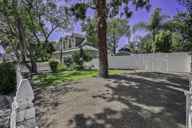 Detail Gallery Image 8 of 58 For 14403 Gaslight Ct, Poway,  CA 92064 - 5 Beds | 5 Baths