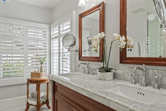 690 S K St, Livermore CA: https://media.crmls.org/mediaz/bc579389-12ff-49fc-a51f-5f90c5164f45.jpg
