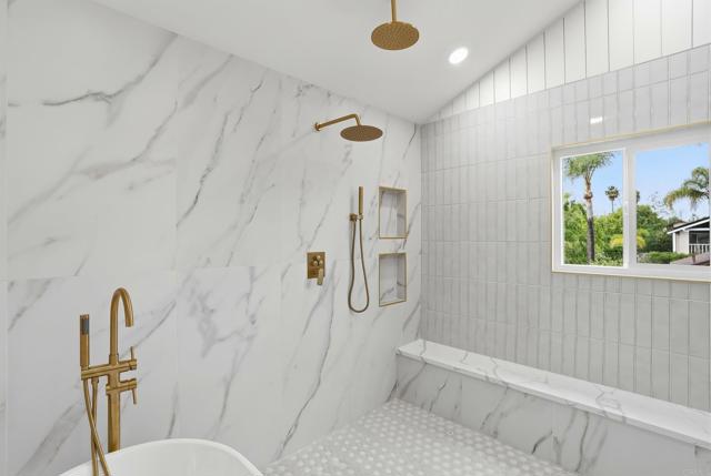 Detail Gallery Image 18 of 37 For 1203 Branding Iron Cir, Vista,  CA 92081 - 4 Beds | 3 Baths