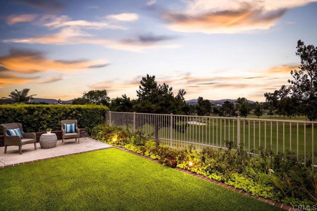 1219 Countrywood Lane, Vista CA: https://media.crmls.org/mediaz/bc5805da-8dfc-4e03-9122-820204e95375.jpg