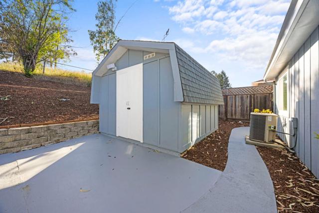 18631 Laredo Road, Castro Valley CA: https://media.crmls.org/mediaz/bc583f17-d2a0-4657-90e5-123d851966e8.jpg