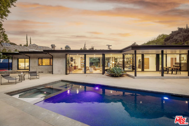 9991 Liebe Drive, Beverly Hills CA: https://media.crmls.org/mediaz/bc590e33-b899-49e8-a2db-de175ef73f41.jpg