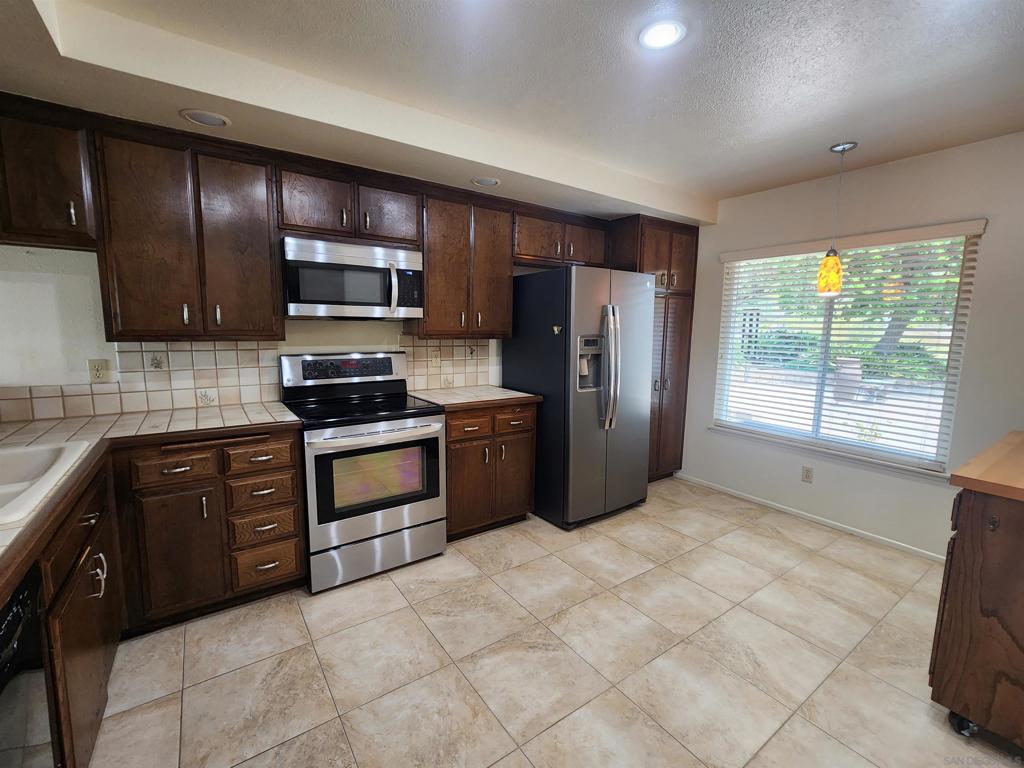723 Santa Camelia - photo 13