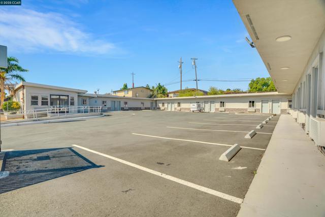 640 State Highway 12, Rio Vista CA: https://media.crmls.org/mediaz/bc59d9dc-dfb8-4ce0-884a-51d0fe1cb8c7.jpg