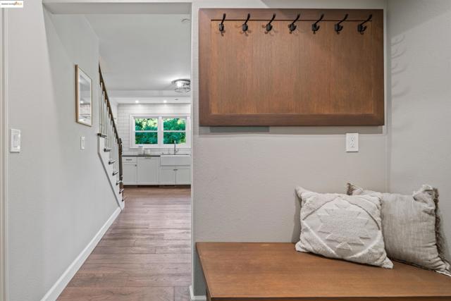 300 Rancho de Maria, Martinez CA: https://media.crmls.org/mediaz/bc5a8b2e-986a-49a3-ae65-d2d8bca25ec3.jpg