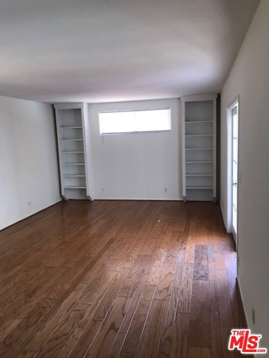 6970 Fernhill Drive, Malibu CA: https://media.crmls.org/mediaz/bc5b0fcb-c88d-4fe9-b375-5b2422aff5bb.jpg