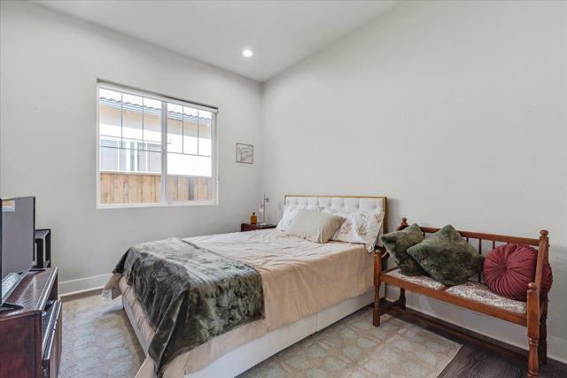 604 Matterhorn Court, Marina CA: https://media.crmls.org/mediaz/bc5b60c1-15d7-4656-90d2-c7bcd13595fc.jpg