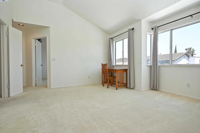 4525 Wolverine Way, Antioch CA: https://media.crmls.org/mediaz/bc5c1d24-7e41-44db-b312-f6ba584ca260.jpg