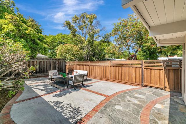 3845 Corina Way, Palo Alto CA: https://media.crmls.org/mediaz/bc5c1fab-348e-456d-bc9a-f12a613e586d.jpg