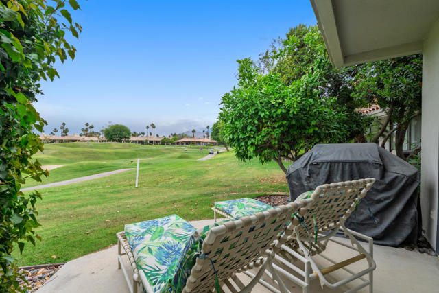 54836 Inverness Way Way, La Quinta CA: https://media.crmls.org/mediaz/bc5ccfc1-59a1-4f27-9a1b-2491af410d77.jpg