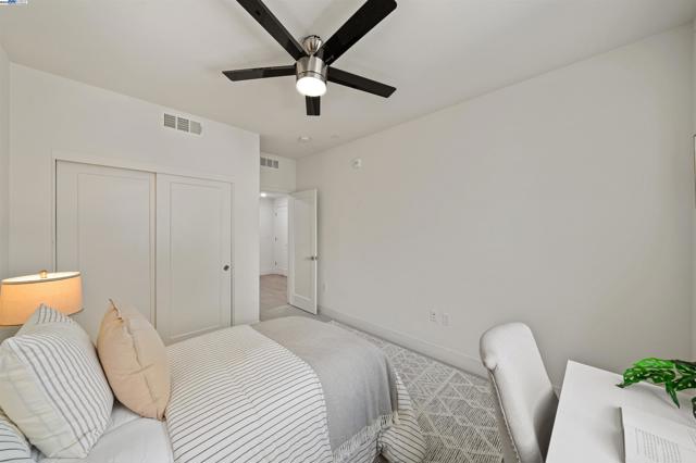 45099 Impress Common, Fremont CA: https://media.crmls.org/mediaz/bc5d27c8-8ec9-4f71-9714-92597b7285a4.jpg