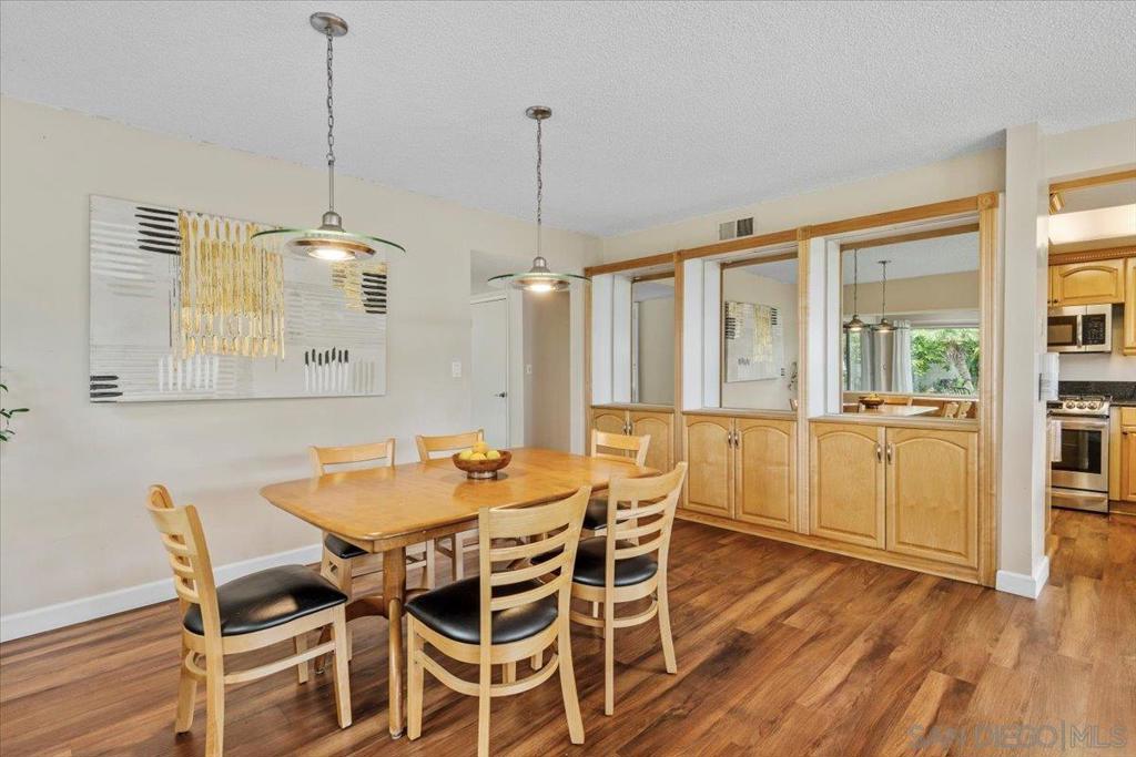 MLS #250041123SD image #32