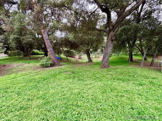 30180 Lilac Rd, Valley Center CA: https://media.crmls.org/mediaz/bc5d90bb-72f1-4b19-a6ce-650a4441e656.jpg