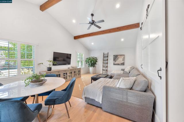 Image 17 of 53 For 942 Raintree Pl