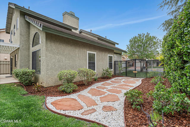 40_11938849_184402_184402-EO-140