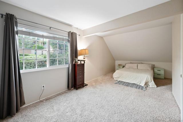 2714 Crownridge Ln, Spring Valley CA: https://media.crmls.org/mediaz/bc5efecc-3889-40ef-b807-7577f34dce62.jpg
