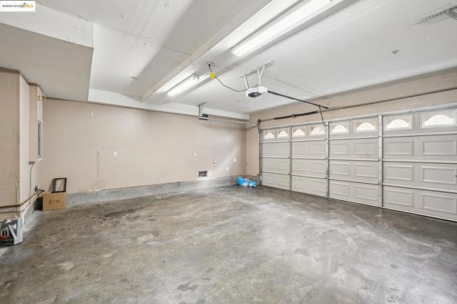 711 Summer Ln, Richmond CA: https://media.crmls.org/mediaz/bc5f8840-4e91-4569-b658-c3423535ea6a.jpg