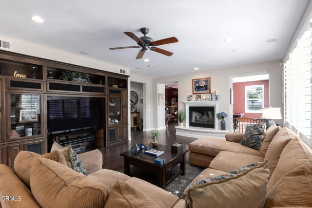 Image 8 of 60 For 10931 Shadow Hills Avenue