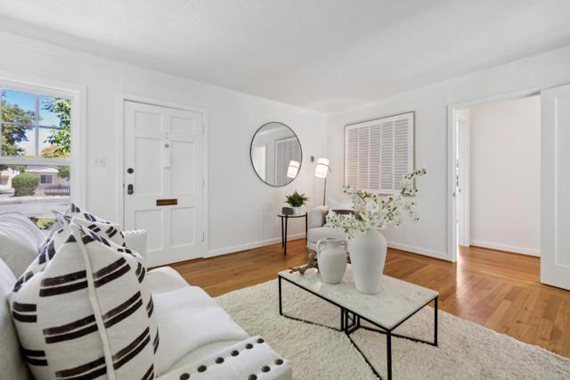 1050 Boranda Avenue, Mountain View CA: https://media.crmls.org/mediaz/bc608d3f-5393-40e1-8fe0-b4813c0c9b53.jpg