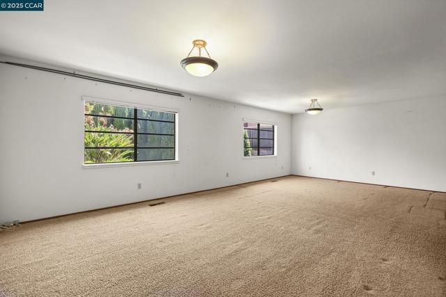801 Laurel Ct, Rodeo CA: https://media.crmls.org/mediaz/bc60b4c0-9654-4b4e-ab7d-c1e8e7d8b7ae.jpg