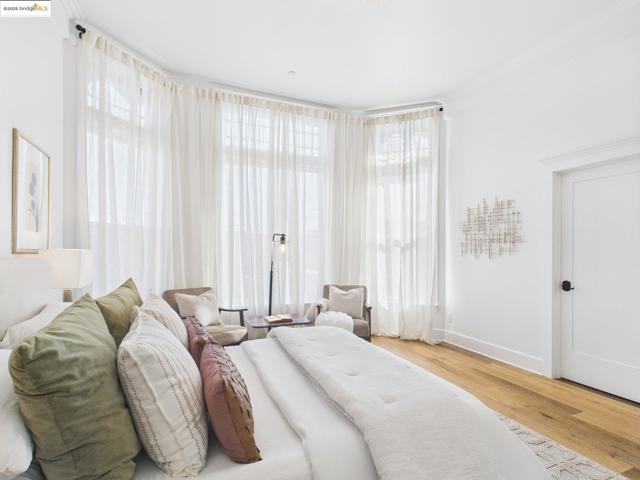 2602 Adeline St, Oakland CA: https://media.crmls.org/mediaz/bc6146f0-97c2-4c97-8a27-91cedafc51bf.jpg
