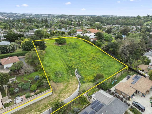 Detail Gallery Image 5 of 9 For 1683 Watson Way, Vista,  CA 92083 - – Beds | – Baths