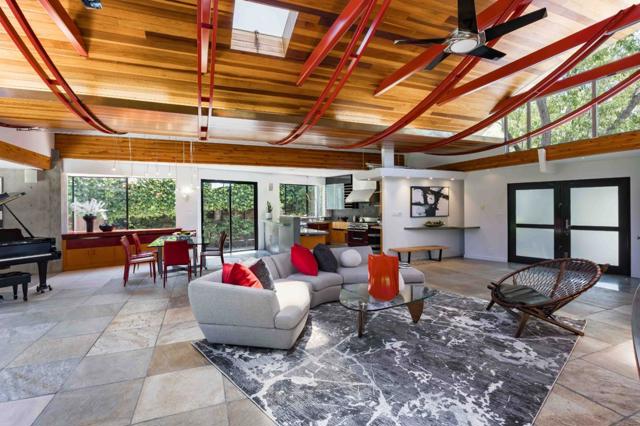 3865 Mumford Place, Palo Alto CA: https://media.crmls.org/mediaz/bc62772e-a81a-4433-8b4d-edfe94c9a196.jpg
