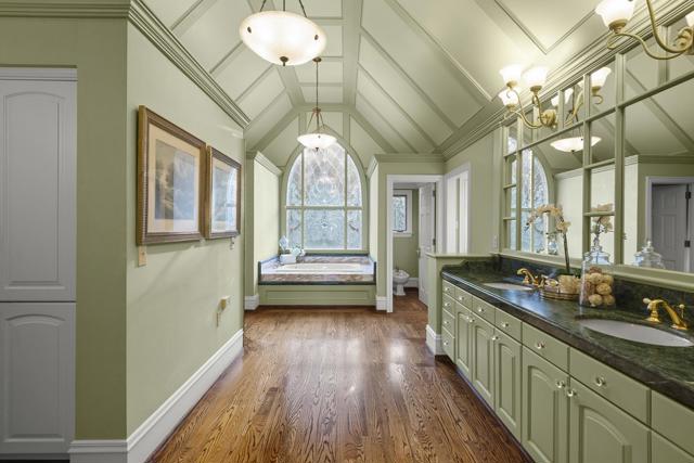 12359 Farr Ranch Road, Saratoga CA: https://media.crmls.org/mediaz/bc62d01b-35de-4e20-b64b-15fee151ccf7.jpg
