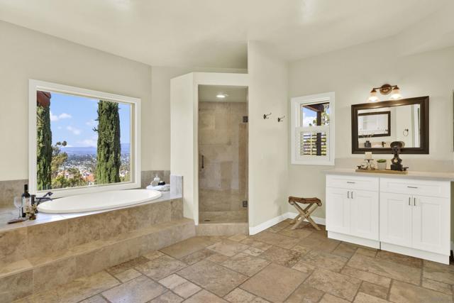 12206 Fairway Pointe Row, San Diego CA: https://media.crmls.org/mediaz/bc62d99c-070e-47e0-9b88-4fd687c1537a.jpg