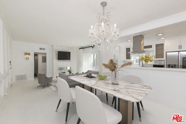1228 N La Cienega Boulevard, West Hollywood CA: https://media.crmls.org/mediaz/bc63fb62-03a5-47a6-88d3-6652b642a025.jpg