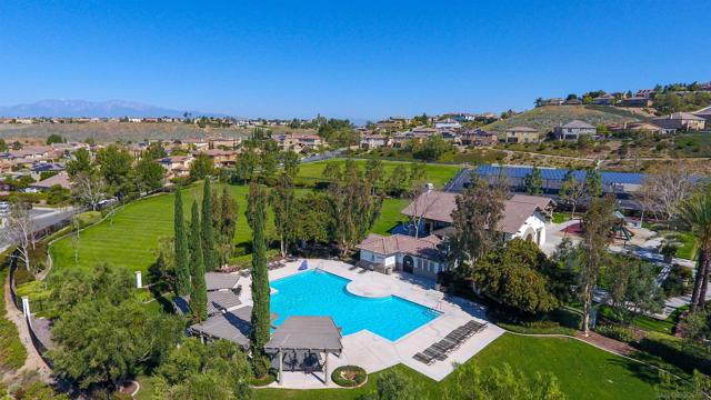 Image 6 of 73 For 18410 Lakepointe Dr