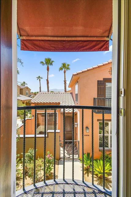 52190 Desert Spoon Court, La Quinta CA: https://media.crmls.org/mediaz/bc643975-4dc9-4d1a-bb24-eb616cdf9f37.jpg