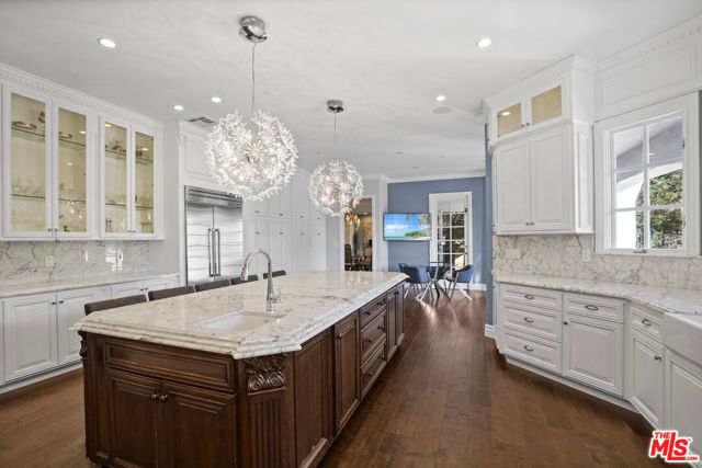 22510 La Quilla Drive, Chatsworth CA: https://media.crmls.org/mediaz/bc656d58-0e78-4a7f-b264-71ed85ab523f.jpg