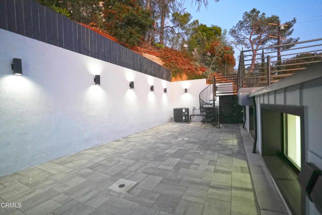 Detail Gallery Image 38 of 41 For 6565 Pickwick St, Los Angeles,  CA 90042 - 3 Beds | 3/1 Baths