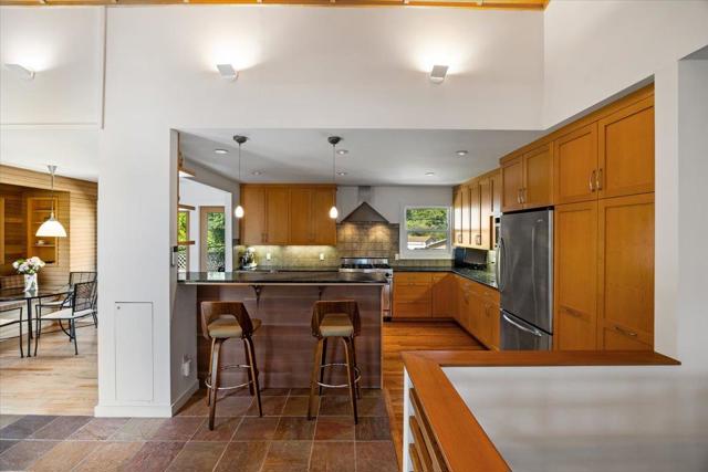 2310 Fleetwood Drive, San Bruno CA: https://media.crmls.org/mediaz/bc6848cf-f8b7-43da-a08f-47ad1cdb9fcd.jpg