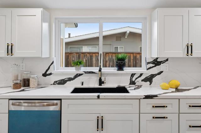 709 Lakebird Drive, Sunnyvale CA: https://media.crmls.org/mediaz/bc686633-787d-466c-b114-22fa9efa3349.jpg