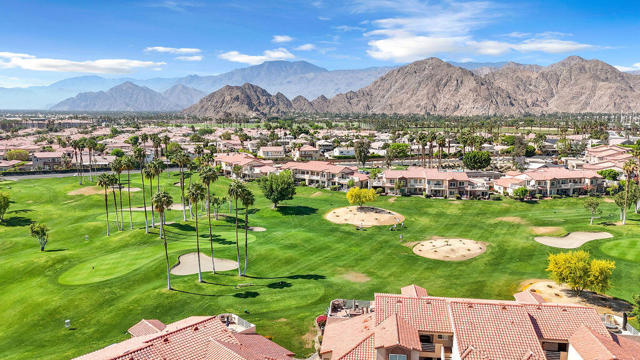 78179 Crimson Court, La Quinta CA: https://media.crmls.org/mediaz/bc6896db-fb2a-4382-9335-3525c901db5e.jpg