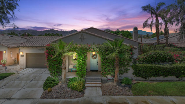 47875 Silverberry Street, La Quinta CA: https://media.crmls.org/mediaz/bc68d1f3-06da-4f93-a015-f9403180e34b.jpg