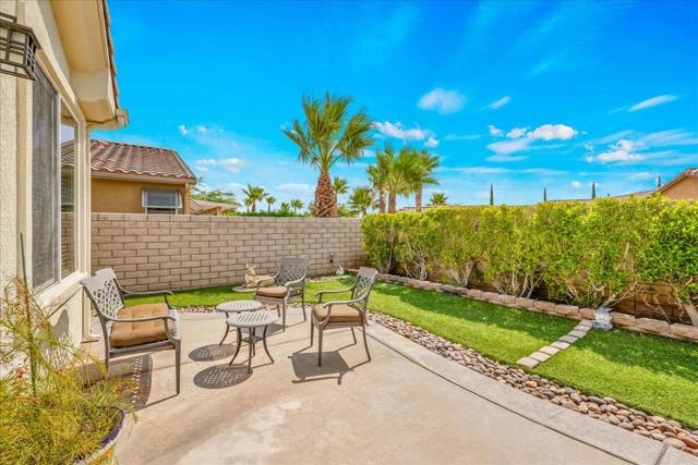 3854 Blue Sky Way, Palm Springs CA: https://media.crmls.org/mediaz/bc690a86-5ea9-4d32-bfa7-9ee7d98ffcba.jpg