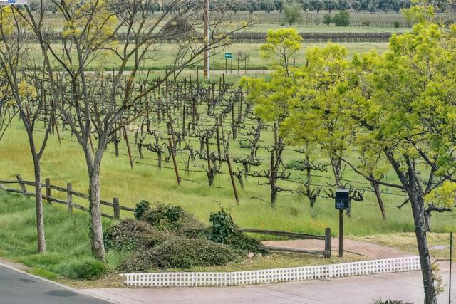 2193 Autinori Ct, Livermore CA: https://media.crmls.org/mediaz/bc695503-6453-4f82-bcf1-6ad82b0e91c8.jpg