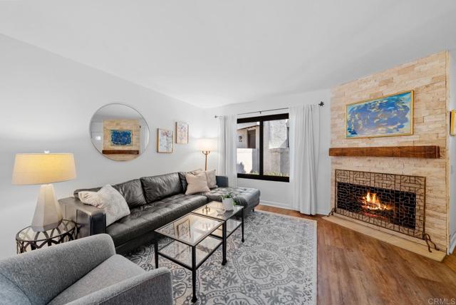 2253 Caminito Pescado, Ocean Beach (San Diego) CA: https://media.crmls.org/mediaz/bc69bd70-ba04-42ec-a009-0503045c124d.jpg