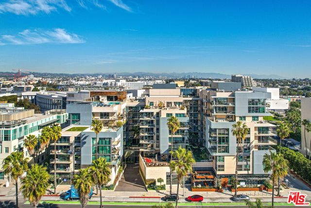 1755 Ocean Avenue, Santa Monica CA: https://media.crmls.org/mediaz/bc69e939-4e99-49b2-a381-0dbdade20f8a.jpg