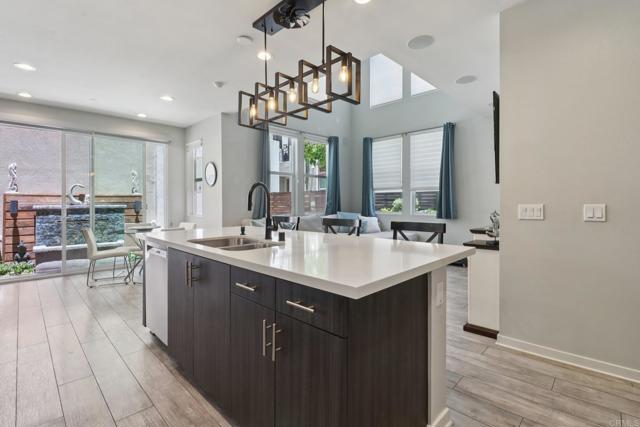 Detail Gallery Image 13 of 55 For 2035 Element Way, Chula Vista,  CA 91915 - 3 Beds | 3/1 Baths